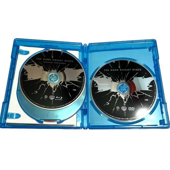 The Dark Knight Rises Combo - Blu-ray, DVD, Ultra Violet Video - Picture 4 of 4